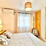 J&k Apartment *