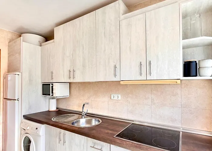 J&k * Τορρεμολίνος