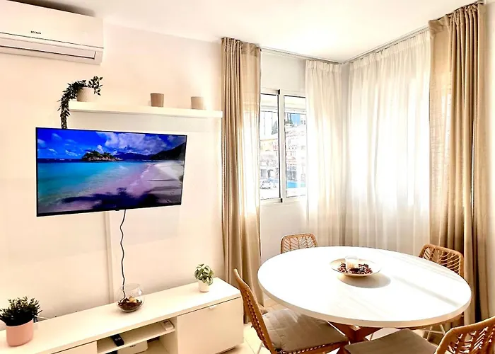 J&k Τορρεμολίνος